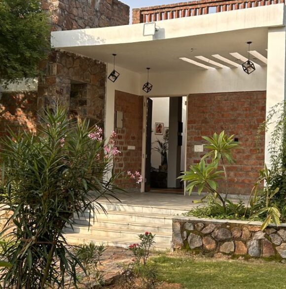 Insta-worthy 2 BHK Farmhouse with Pool near Gurgaon