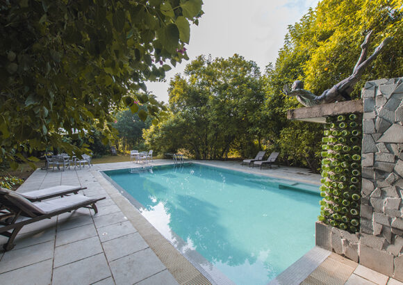 Manesar: Luxurious 6 Bedroom farmstay with Pool (IB)