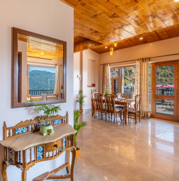 Scenic 3 BR Villa near Kasauli with WiFi, Cook, TV, etc