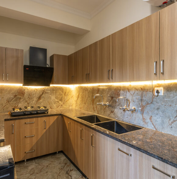 2 BR Apt near Kasauli w/Terrace | Bonfire | Meals