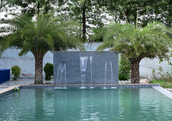 4BR Farmhouse with Pool in Manesar | Cook & Staff